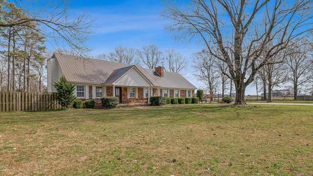 77 CR 1412, Corning, AR 72422