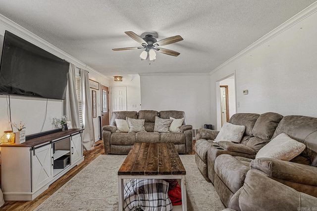 77 CR 1412, Corning, AR 72422