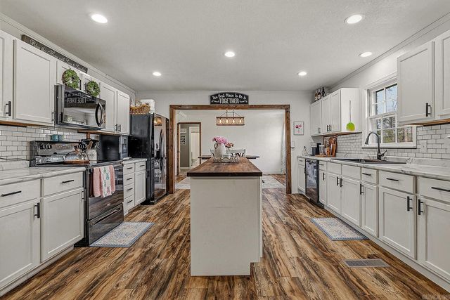 77 CR 1412, Corning, AR 72422