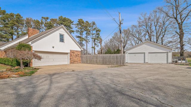 77 CR 1412, Corning, AR 72422