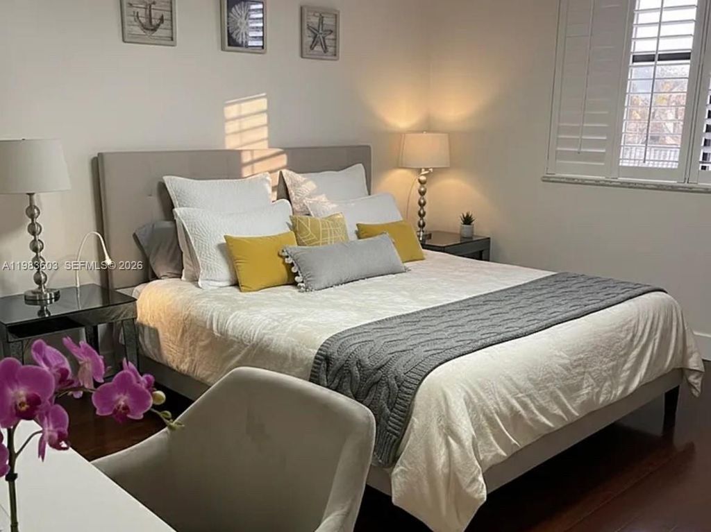 2450 NE 135th St 103, North Miami, FL 33181