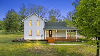 48882 8th Avenue, Columbia Twp, MI 49056