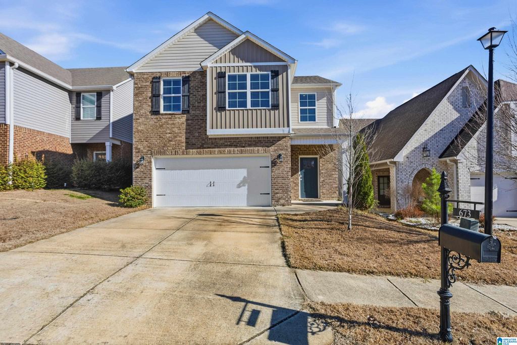 673 JOHNNYS COVE, Leeds, AL 35094