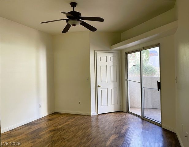 6820 San Ricardo Avenue 104, Las Vegas, NV 89146