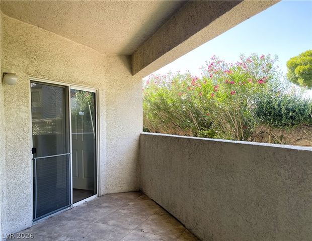 6820 San Ricardo Avenue 104, Las Vegas, NV 89146