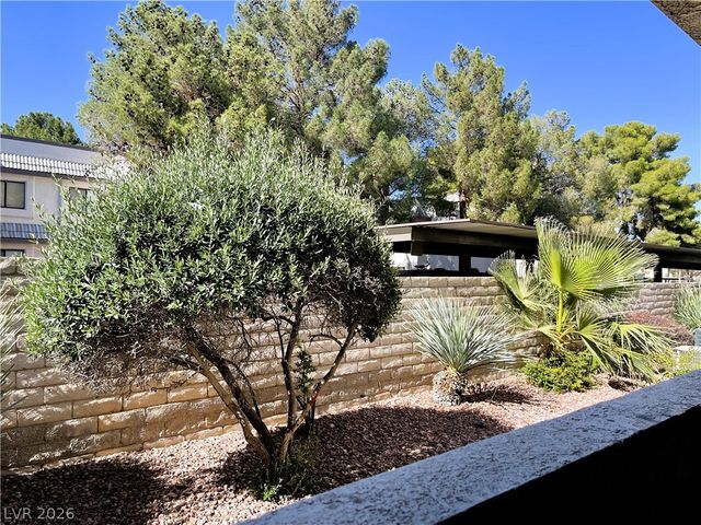 6820 San Ricardo Avenue 104, Las Vegas, NV 89146