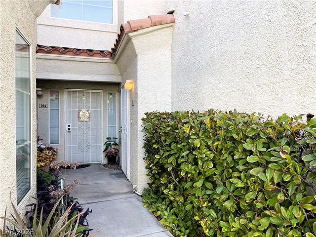6820 San Ricardo Avenue 104, Las Vegas, NV 89146