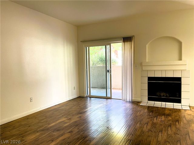 6820 San Ricardo Avenue 104, Las Vegas, NV 89146