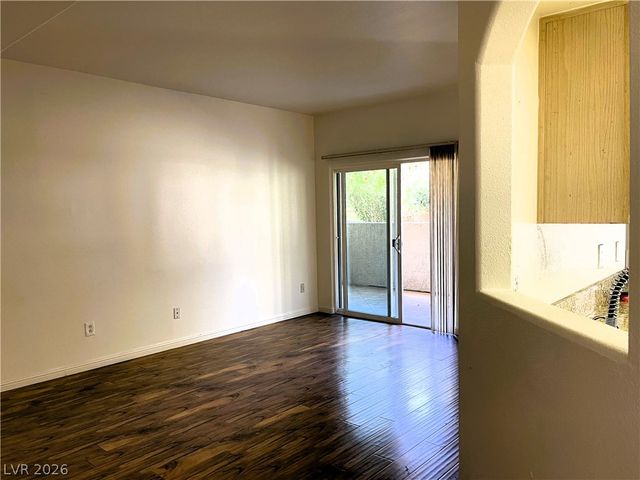 6820 San Ricardo Avenue 104, Las Vegas, NV 89146
