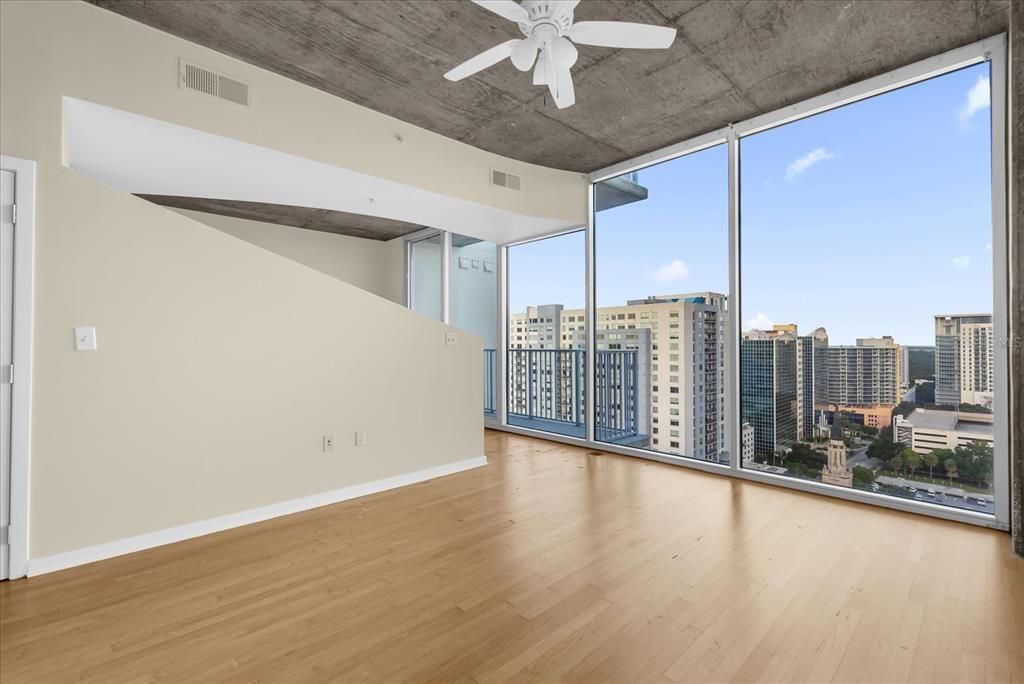 Image 11 of property listing at 155 S COURT AVENUE 1613, Orlando, FL 32801