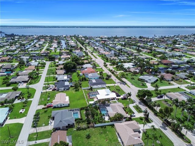 1903 Cornwallis PKWY, Cape Coral, FL 33904