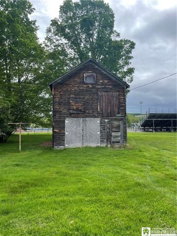 59 North Franklin Street, New Albion, NY 14719