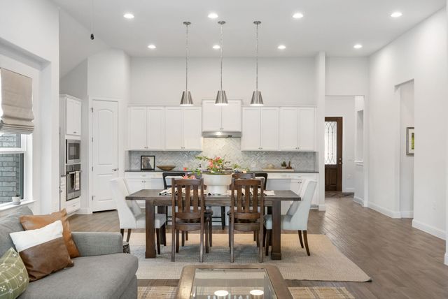 8902 Moccasin PATH, Austin, TX 78736