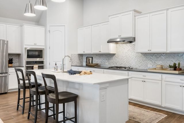 8902 Moccasin PATH, Austin, TX 78736