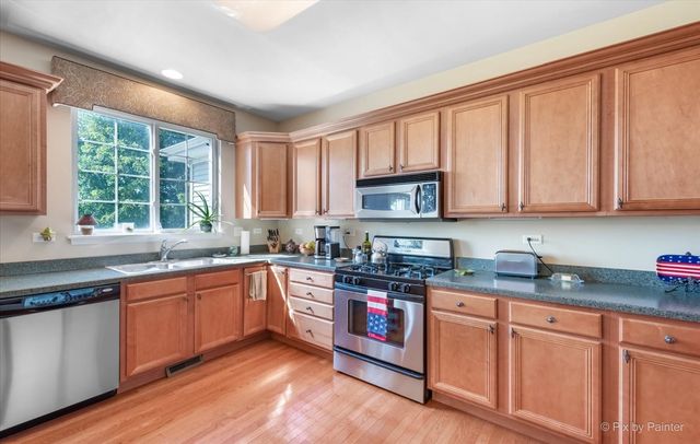 265 Birch Lane, St. Charles, IL 60175