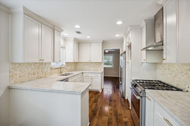 5739 Rutherglenn Drive, Houston, TX 77096