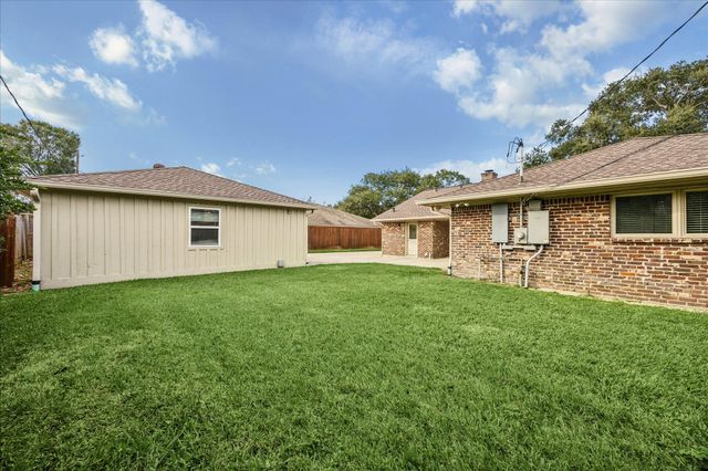 5739 Rutherglenn Drive, Houston, TX 77096