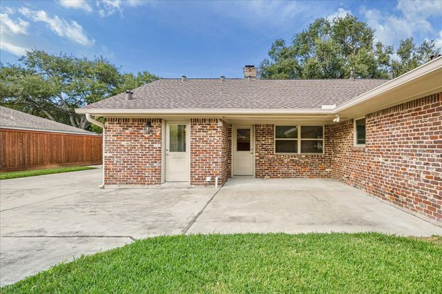 5739 Rutherglenn Drive, Houston, TX 77096