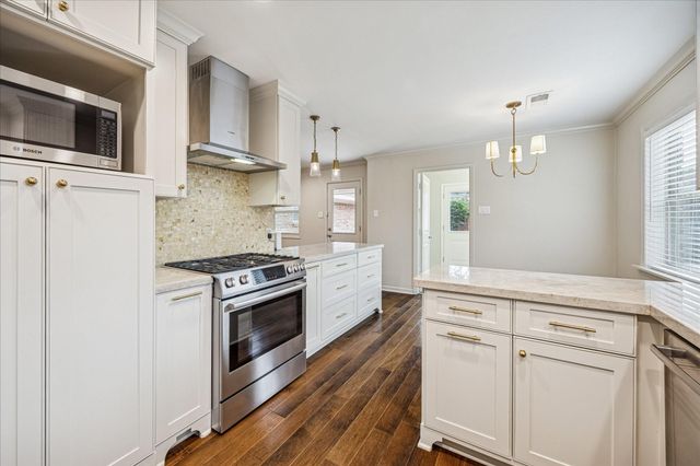 5739 Rutherglenn Drive, Houston, TX 77096