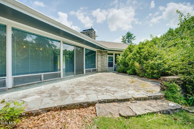 209 Maple Tree Drive, Bristol, TN 37620