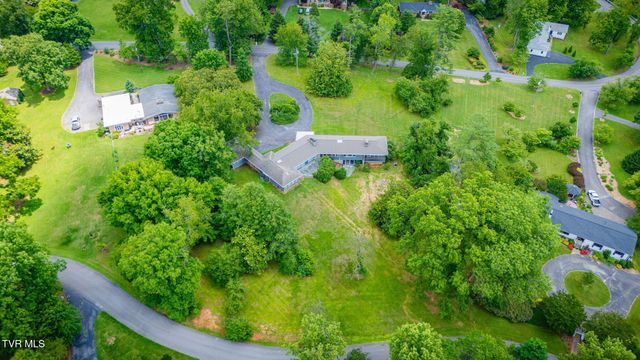 209 Maple Tree Drive, Bristol, TN 37620