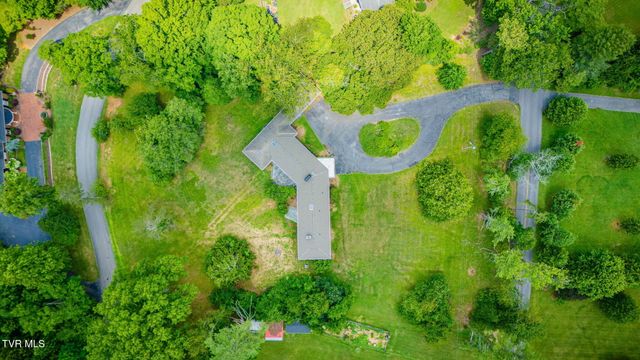 209 Maple Tree Drive, Bristol, TN 37620