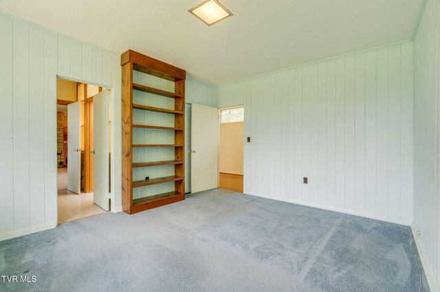 209 Maple Tree Drive, Bristol, TN 37620