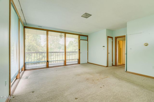 209 Maple Tree Drive, Bristol, TN 37620