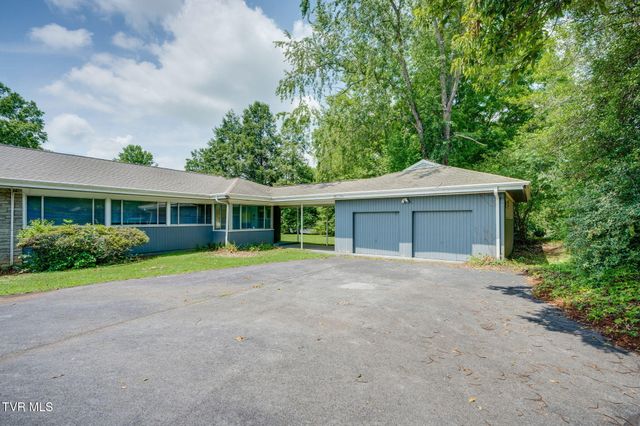 209 Maple Tree Drive, Bristol, TN 37620