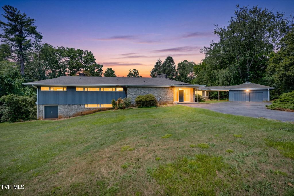 209 Maple Tree Drive, Bristol, TN 37620