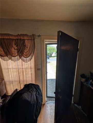 3402 Glenhaven Boulevard, Dallas, TX 75211