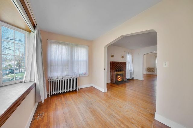 340 Yale Road, Garden City South, NY 11530