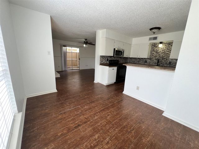 11506 Meadow Pines Court A, Houston, TX 77477