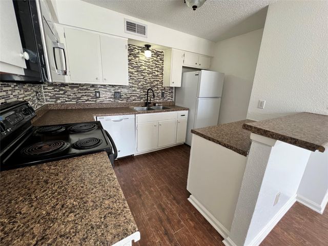 11506 Meadow Pines Court A, Houston, TX 77477