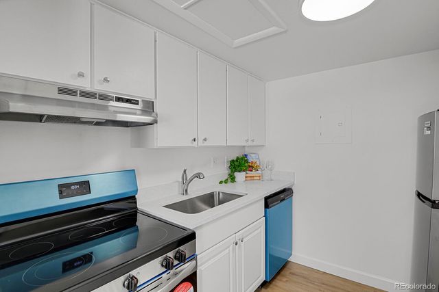 3369 S Monaco Street Parkway A, Denver, CO 80222