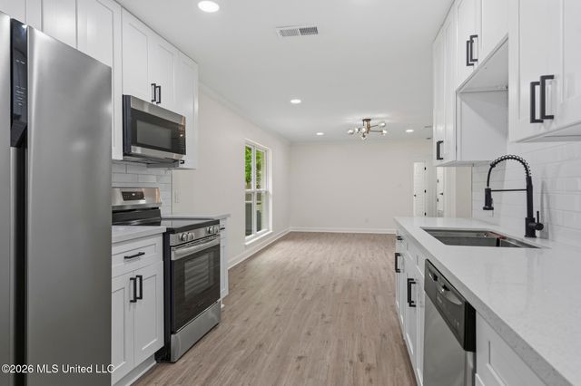 757 Canterbury Drive, Biloxi, MS 39532