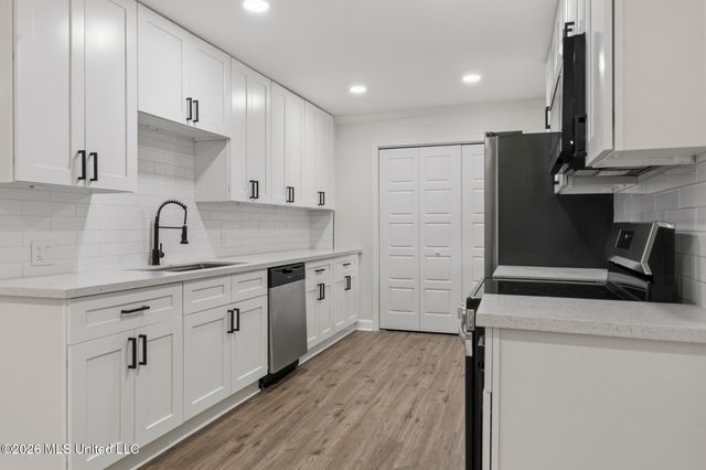 757 Canterbury Drive, Biloxi, MS 39532