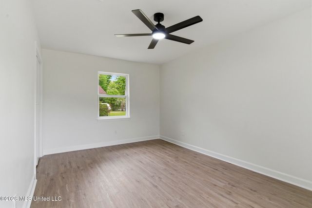 757 Canterbury Drive, Biloxi, MS 39532