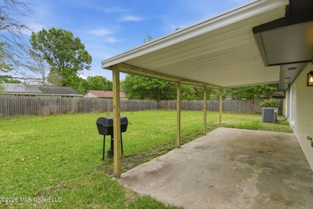 757 Canterbury Drive, Biloxi, MS 39532