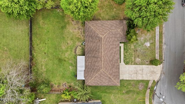 757 Canterbury Drive, Biloxi, MS 39532