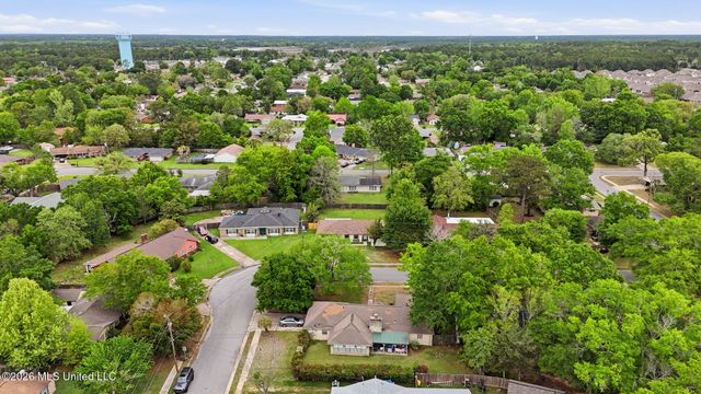 757 Canterbury Drive, Biloxi, MS 39532