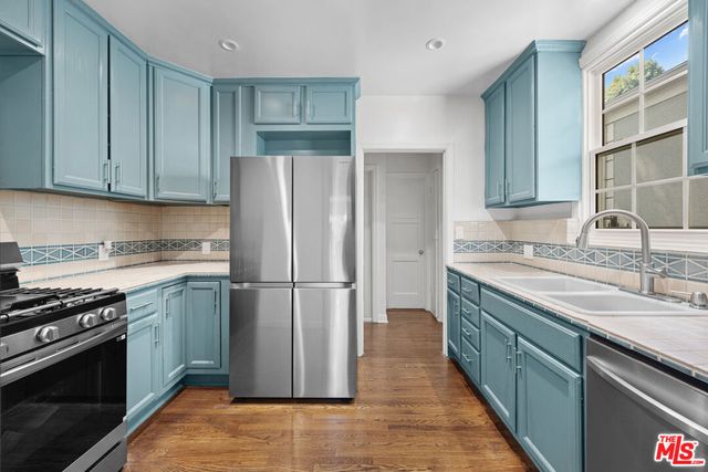2411 St George Street, Los Angeles, CA 90027