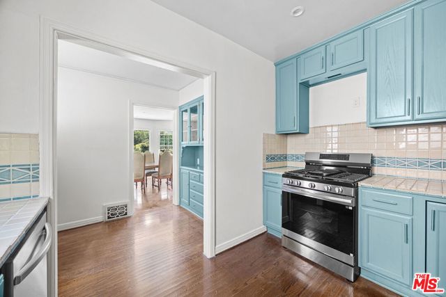 2411 St George Street, Los Angeles, CA 90027