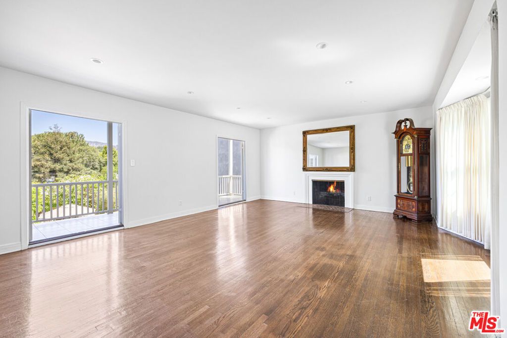 2411 St George Street, Los Angeles, CA 90027