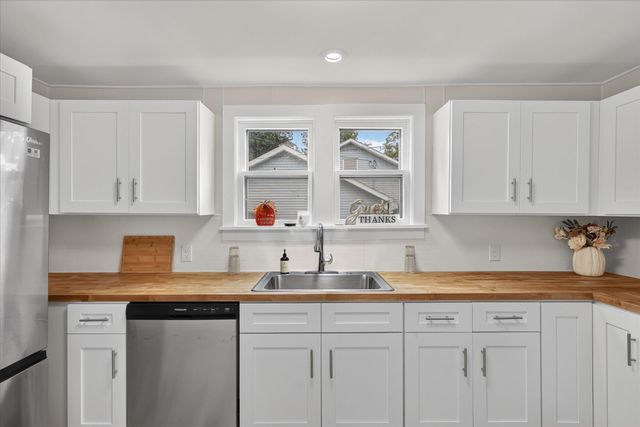 124 Washington Street, Sparta, MI 49345