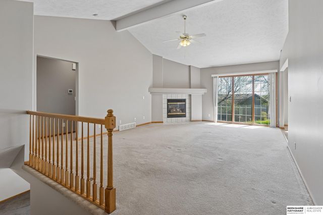 8141 S 69 Street, La Vista, NE 68128