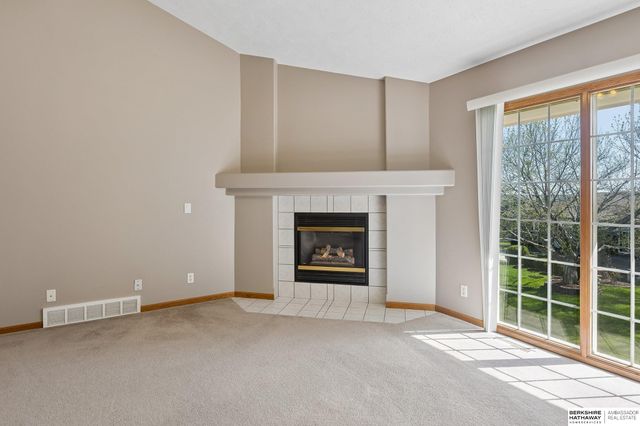 8141 S 69 Street, La Vista, NE 68128