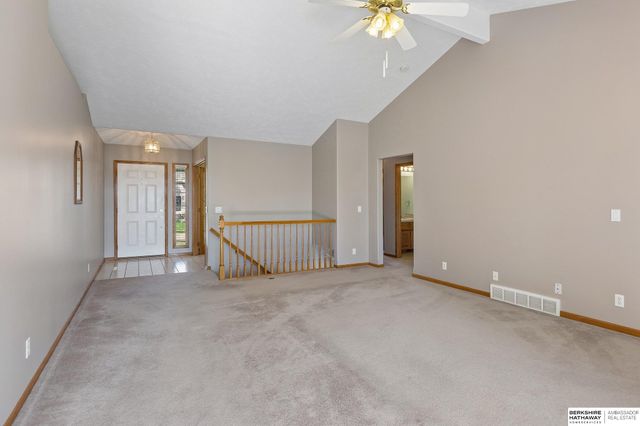 8141 S 69 Street, La Vista, NE 68128