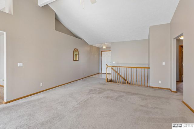 8141 S 69 Street, La Vista, NE 68128