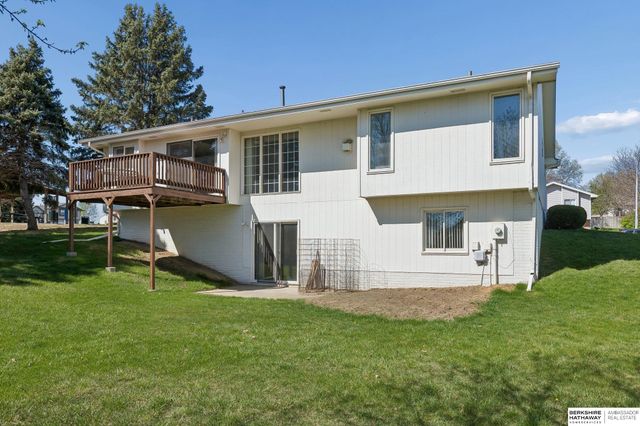 8141 S 69 Street, La Vista, NE 68128